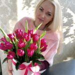 Коробка с тюльпанами