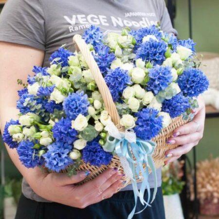 Корзина гиацинтов