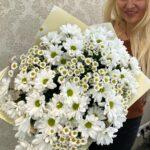 Букет белых ромашек