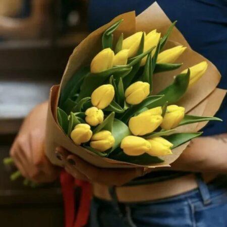 Жёлтые тюльпаны